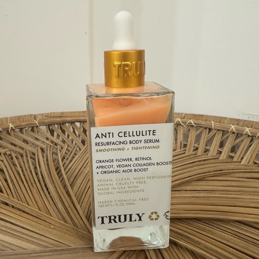 New truly Cellulite resurfacing body serum 3.1 fl oz